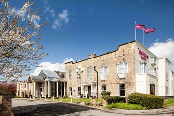 Mercure York Fairfield Manor Hotel