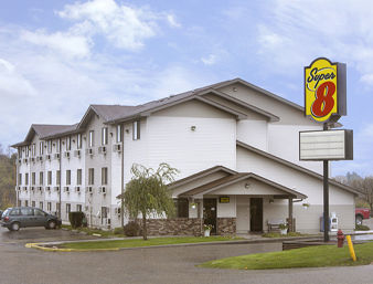Super 8 by Wyndham Kent/Akron Area