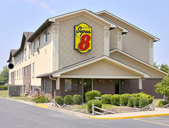 Super 8 by Wyndham Charlotte/Amusement Park Area