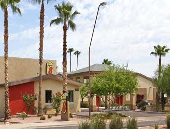 Super 8 by Wyndham Tempe/ASU/Airport