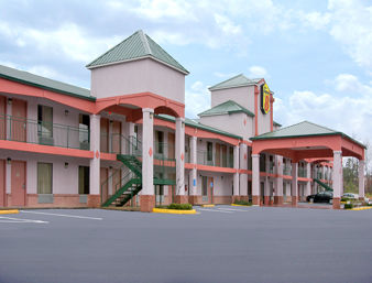 Super 8 by Wyndham Pearl/Jackson/East