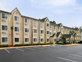 Hometown Inn & Suites Jacksonville - Butler Blvd./Southpoint