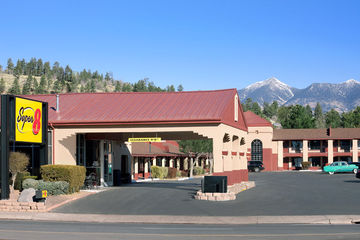 Super 8 by Wyndham Conference Center NAU/Downtown