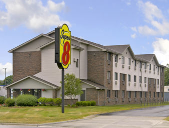 Super 8 by Wyndham Clawson/Troy/Detroit Area