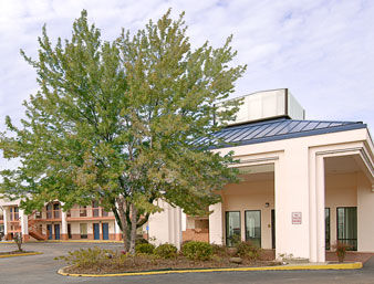 Super 8 by Wyndham Madison/Ridgeland Area