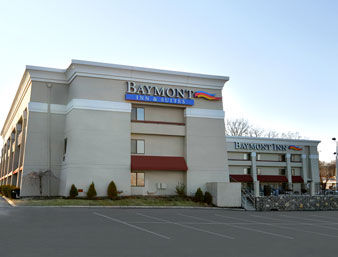 Holiday Inn Express W-I40/Whitebridge Road