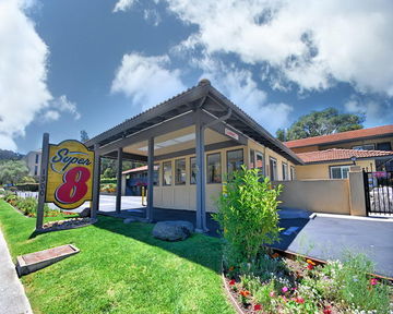 Super 8 by Wyndham Monterey/Carmel