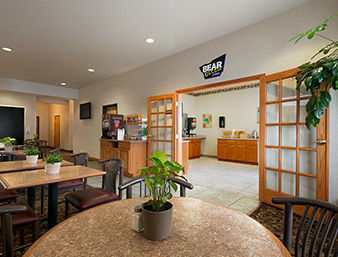 Travelodge & Suites by Wyndham Fargo/Moorhead