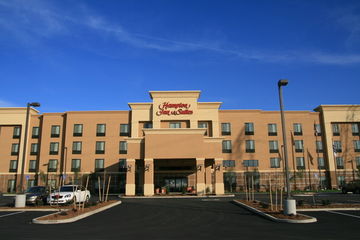 Hampton Inn & Suites Bakersfield/Hwy 58, CA