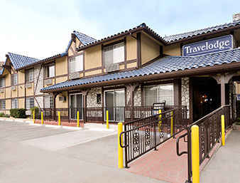 Travelodge by Wyndham Santa Clarita/Valencia
