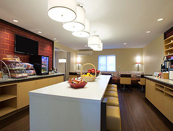 Hawthorn Suites by Wyndham Omaha / Old Mill