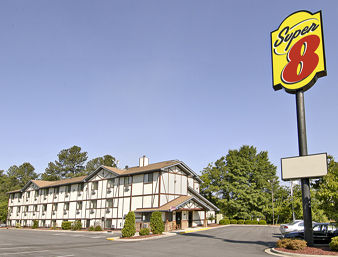Super 8 by Wyndham Spring Lake/ Fort Bragg