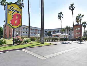 Super 8 by Wyndham Bakersfield/Central