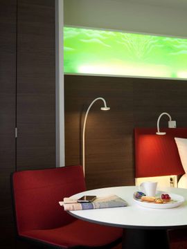 فندق ميركيور لا ديفينس بارك