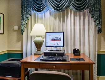 Hawthorn Suites By Wyndham Franklin/Milford Area