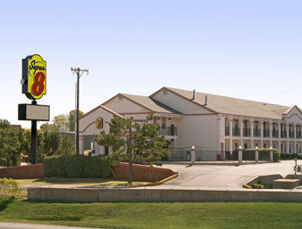 Super 8 by Wyndham Tulsa/Arpt/St Fairgrounds