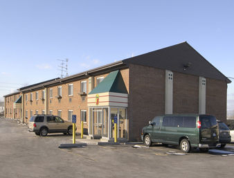 Super 8 by Wyndham Kenmore/Buffalo/Niagara Falls Area