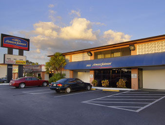 Howard Johnson Hotel by Wyndham Tampa Airport/Stadium