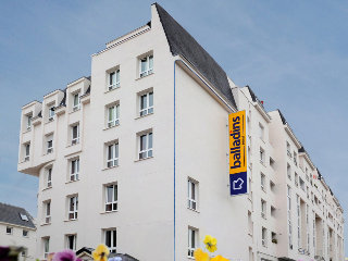 فندق بالادينس اوبون