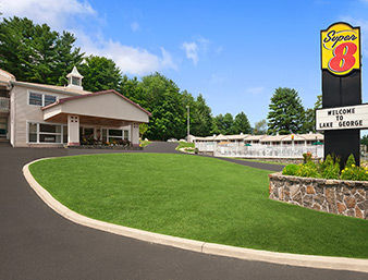 Super 8 by Wyndham Lake George/Downtown
