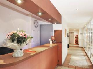 فندق إليادي مونتمارت