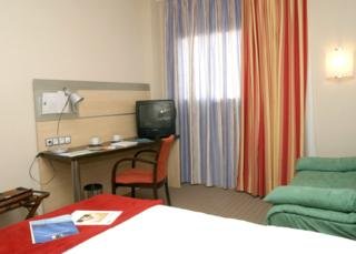 فندق هوليداي ان اكسبريس - مونتميلو