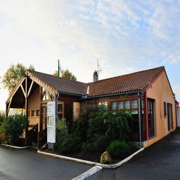 Campanile Niort Est - La Crèche
