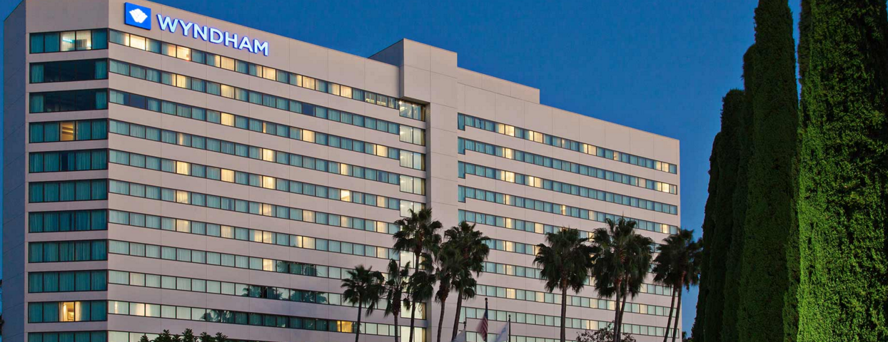 ويندهام ايرفين أورانج كونتي ايربورت