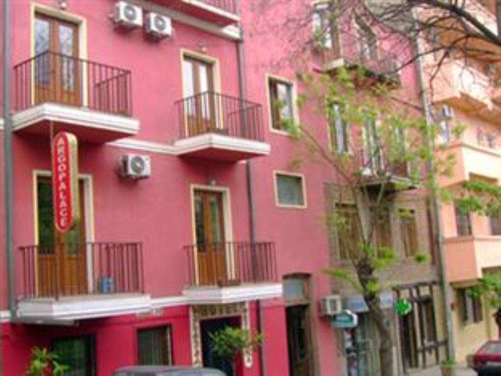Argo Palace Hotel