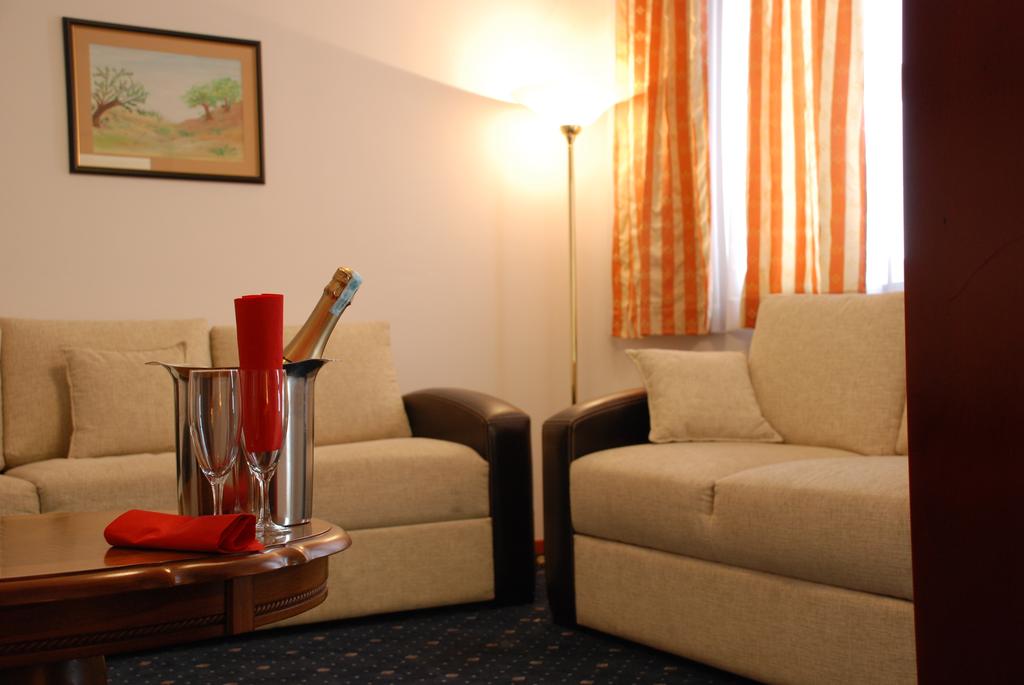 flyin.com