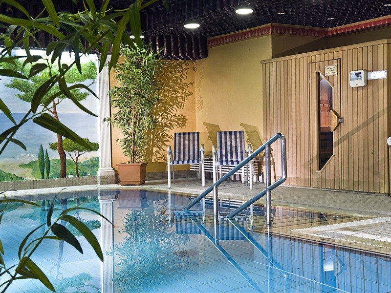 فندق مونديال ام كورفيرستندام