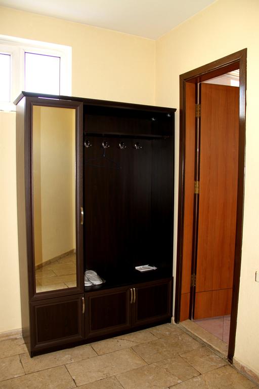 flyin.com