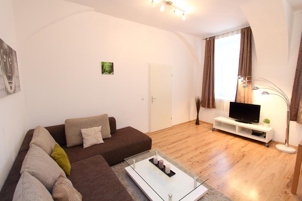 شقق تشيك فيينا تشيرنينغاس