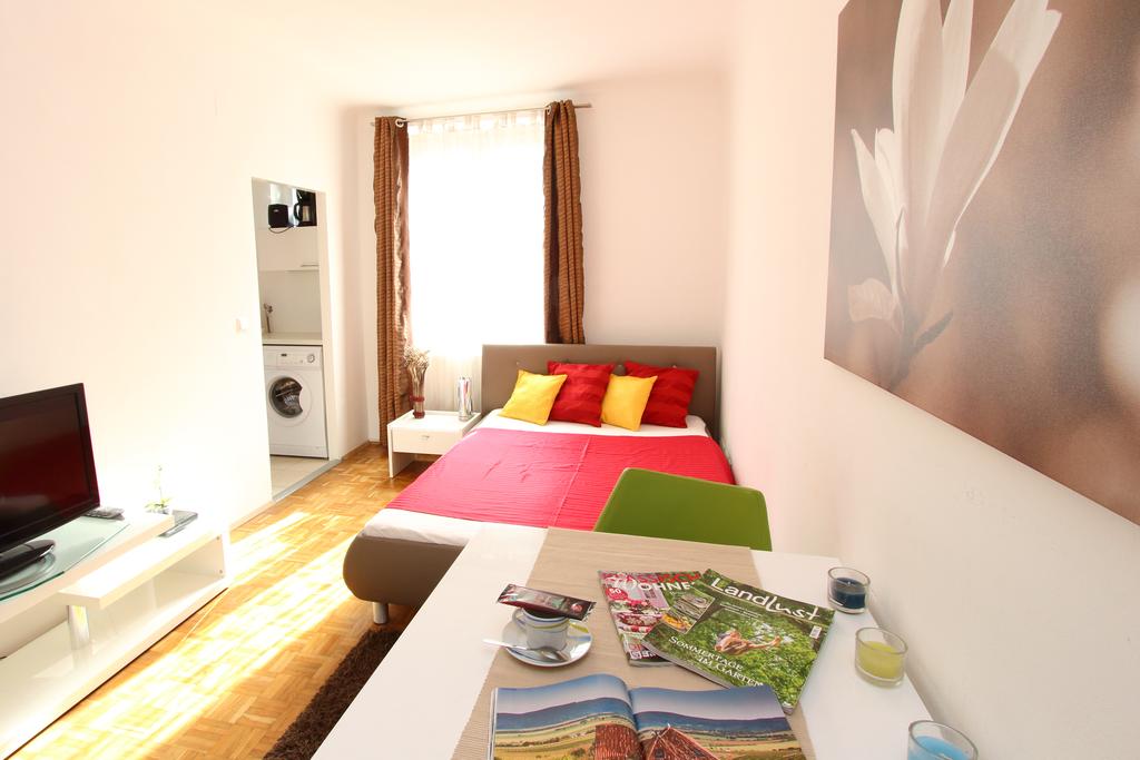 شقة نوردباهنستراسي، تشيك فيينا