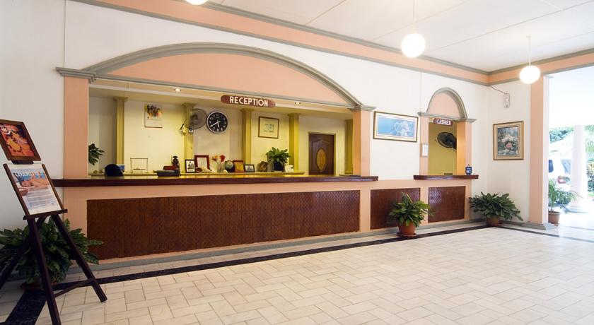 منتجع إكواتور فيليدج