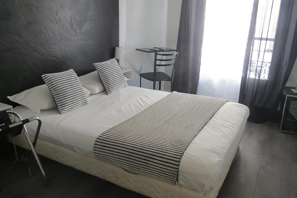 فندق ديس كونغريز إت فستيفالس