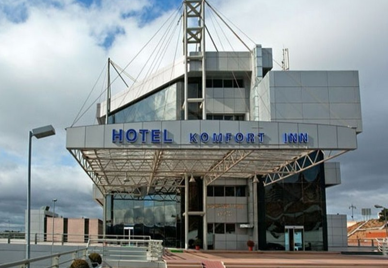 فندق كومفرت إن