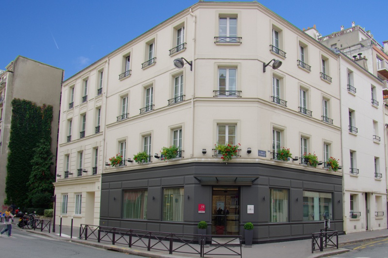 فندق ايفل سانت تشارلز